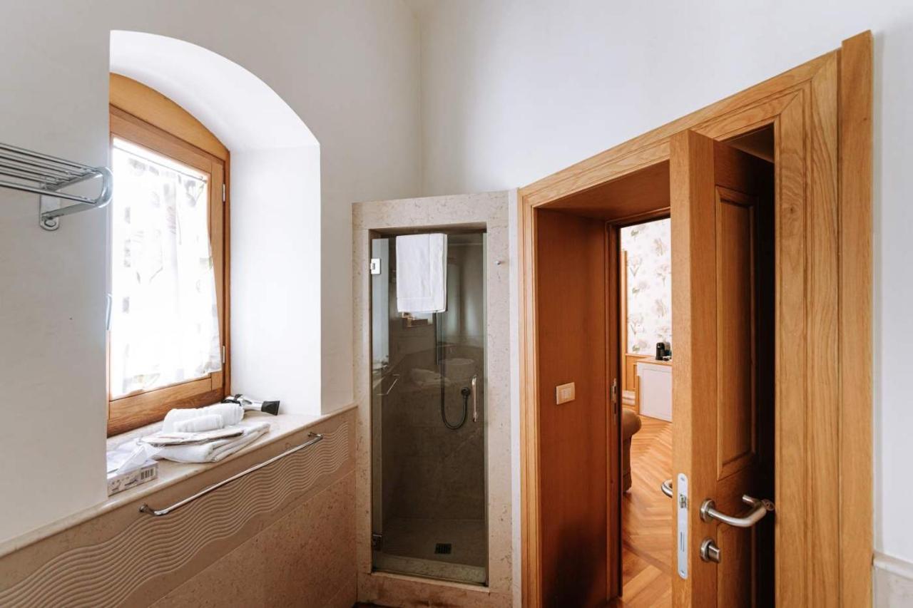 Santa Rosa Relais Hotel Noci Kültér fotó