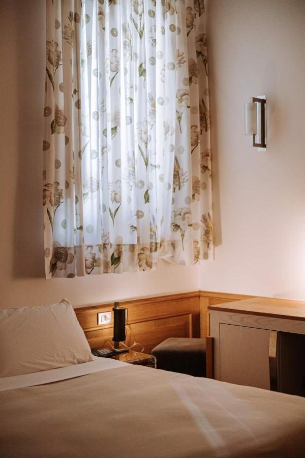 Santa Rosa Relais Hotel Noci Kültér fotó