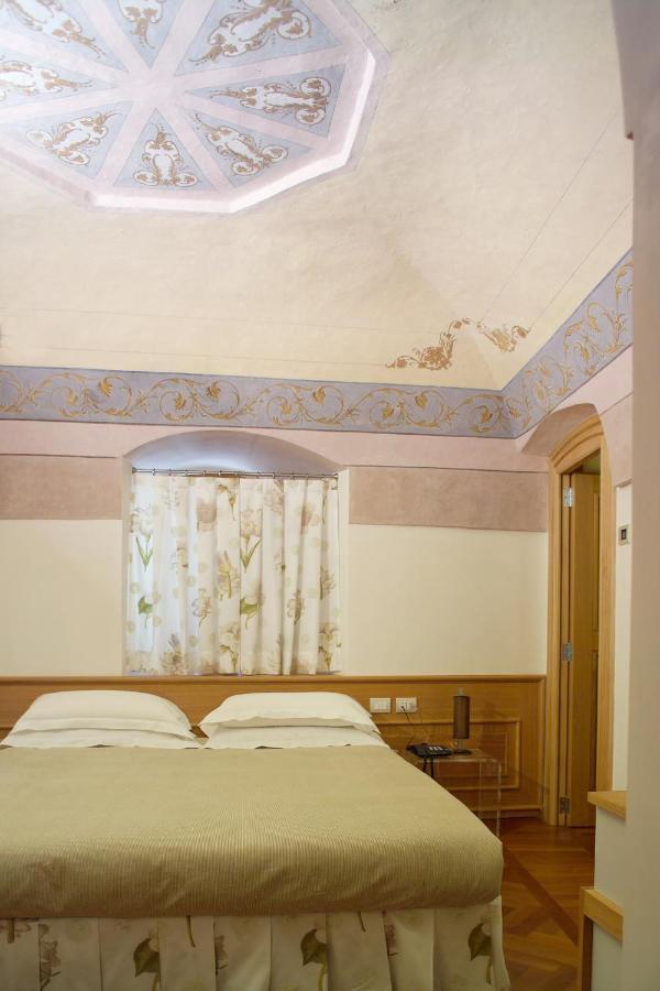 Santa Rosa Relais Hotel Noci Kültér fotó