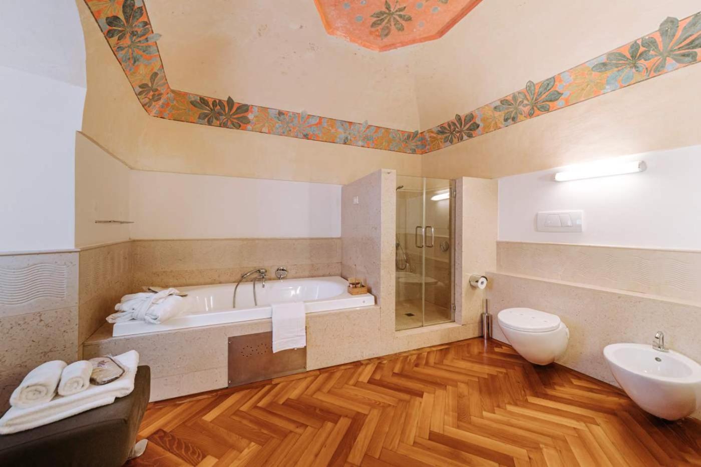 Santa Rosa Relais Hotel Noci Kültér fotó